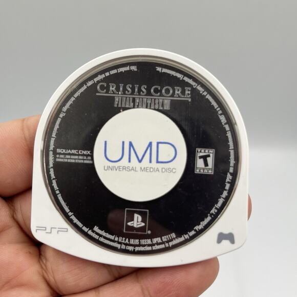 Final Fantasy VII Crisis Core Playstation Portable PSP UMD Disc Only Tested - Picture 1 of 5